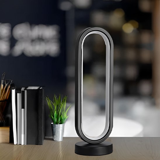 Lampe de table LED noire design dans un intérieur moderne